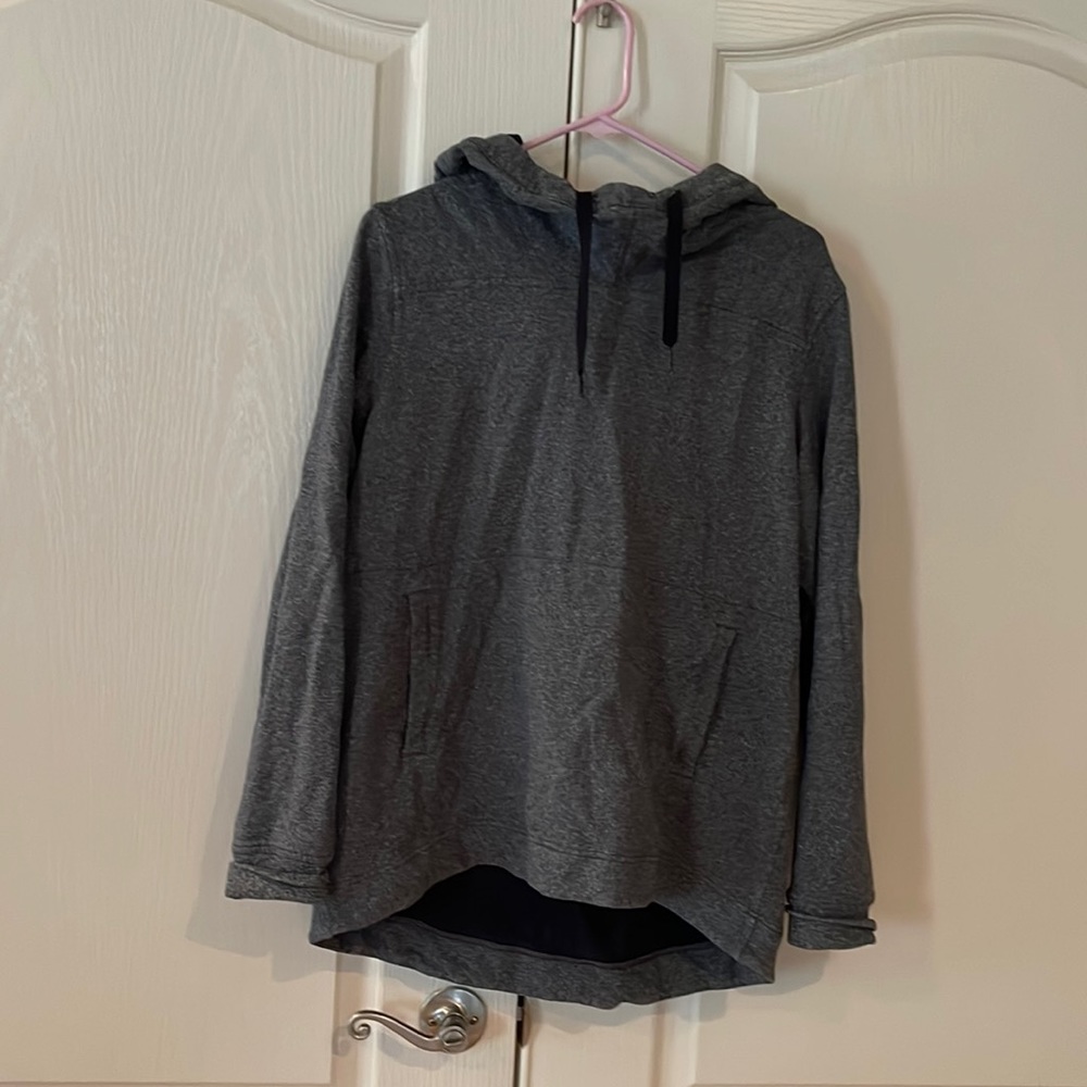 EUC Lululemon sweatshirt